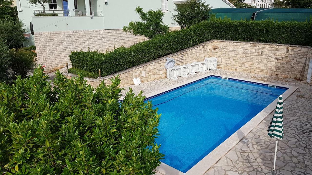 PUY Villa Noela מראה חיצוני תמונה