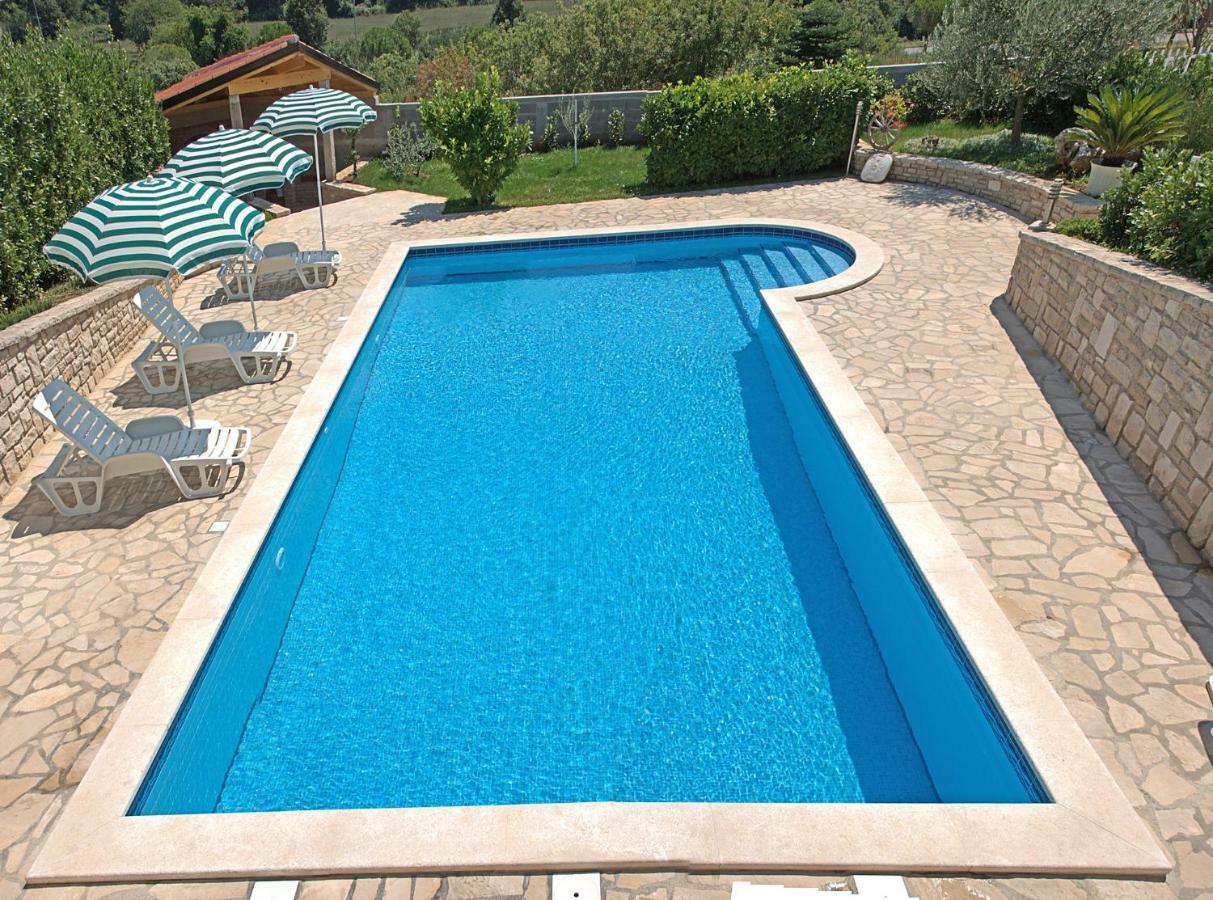 PUY Villa Noela מראה חיצוני תמונה