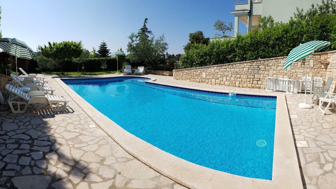 PUY Villa Noela מראה חיצוני תמונה